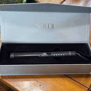 Soleil Black Hair Straightener, style & Curl